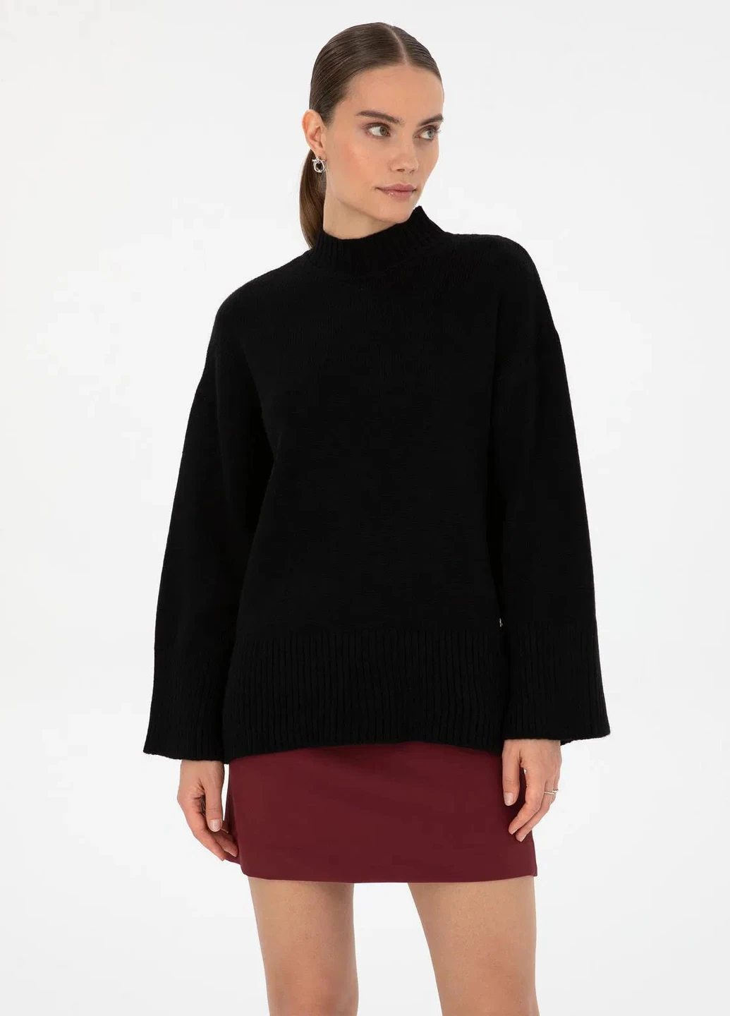 Черный демисезонный свитер Pierre Cardin