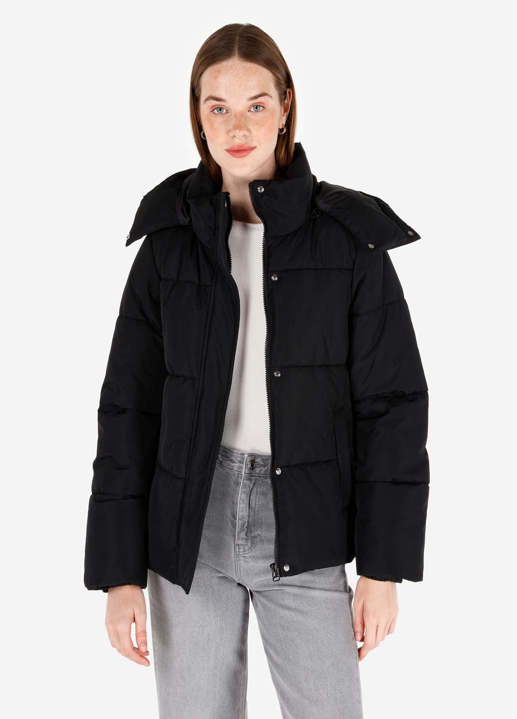 Чорна демісезонна куртка Colin's