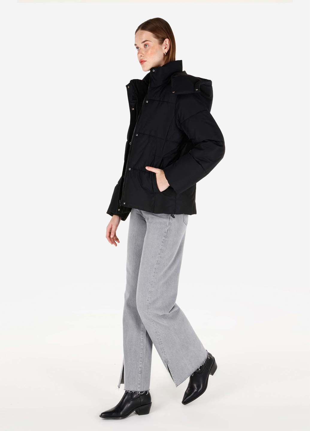 Чорна демісезонна куртка Colin's