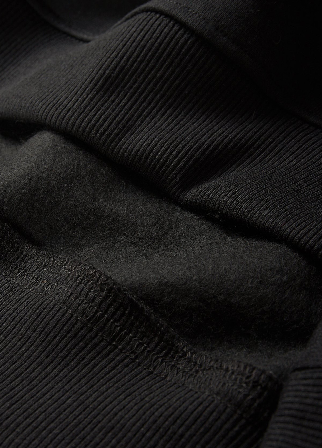 Чорний світшот C&A новорічний без декору (362208439)