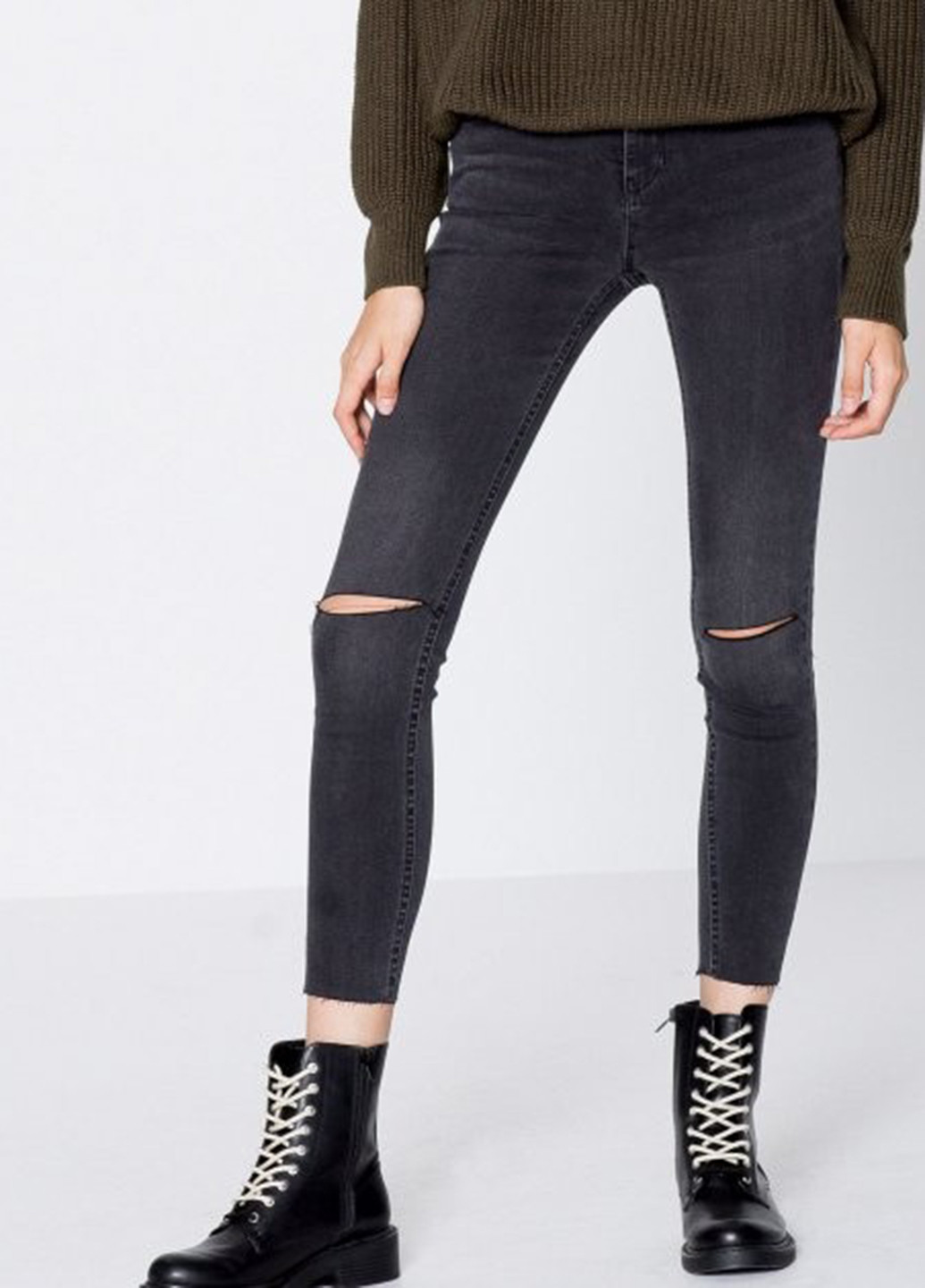 Темно-серые демисезонные укороченные, зауженные джинсы Pull & Bear