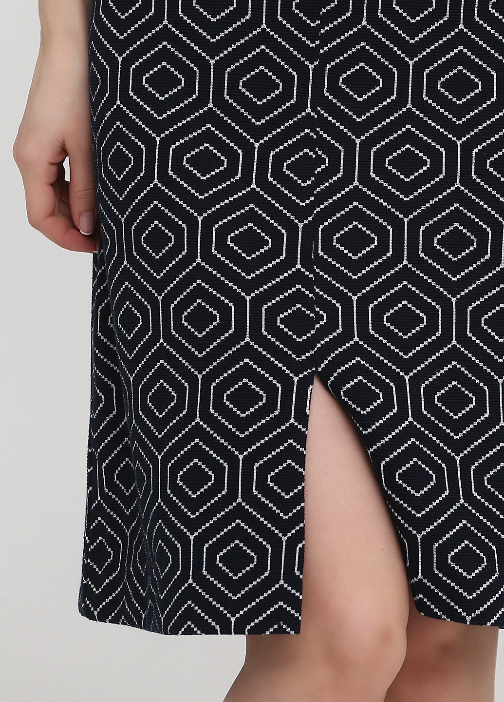 Темно-серое кэжуал платье футляр Next с геометрическим узором
