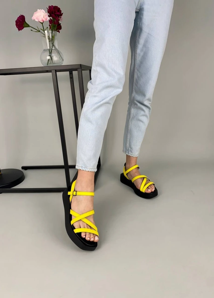 Желтые босоножки shoesband Brand без застежки