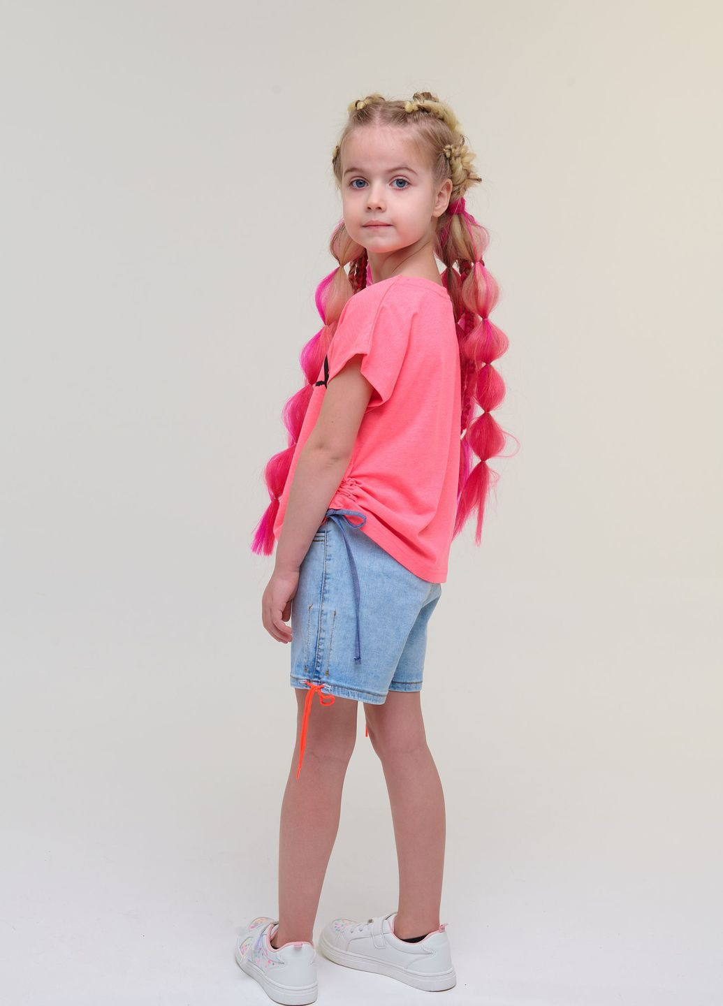 Джинсовые шорты с розовыми шнурками для девочки Yumster (261761662)