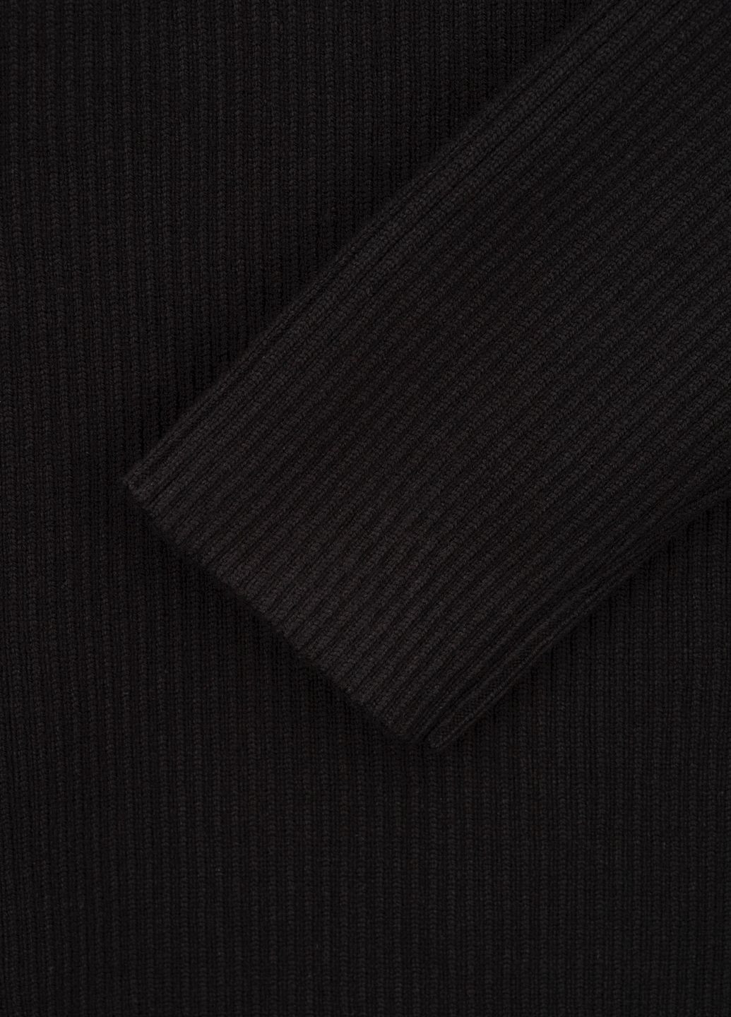 Чорний демісезонний светр Lizi