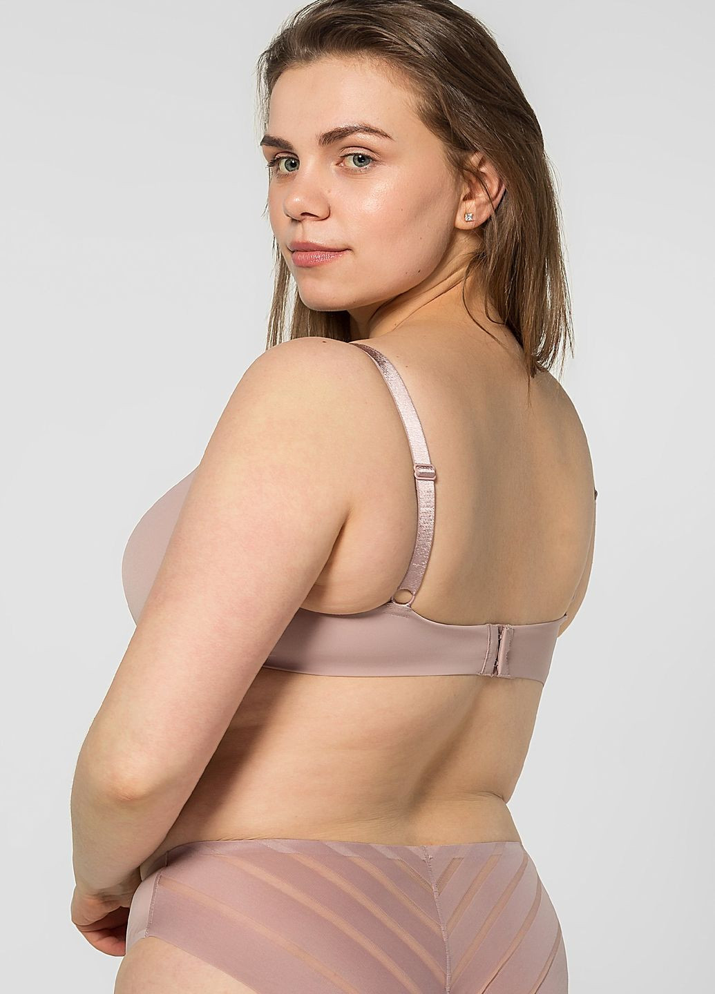 Розово-лиловый бюстгальтер балконет с формованными чашками Silenza с косточками