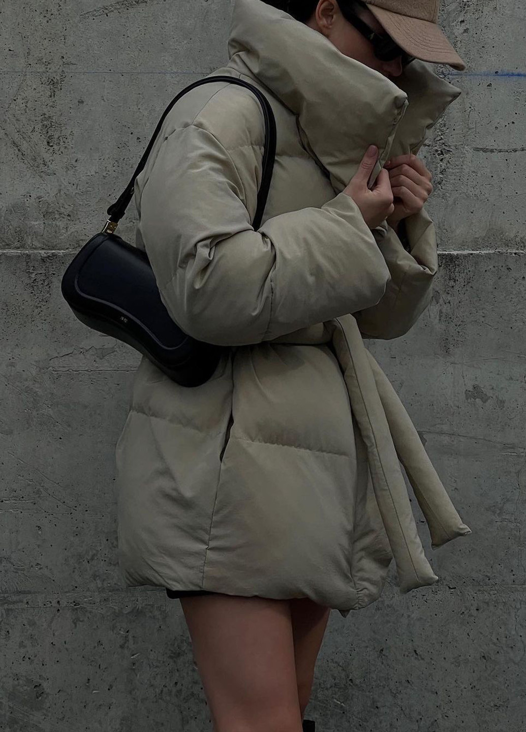 Бежева зимня куртка жіноча зимова пуховик на лебединому пуху к-015 бежевий SoulKiss k-015