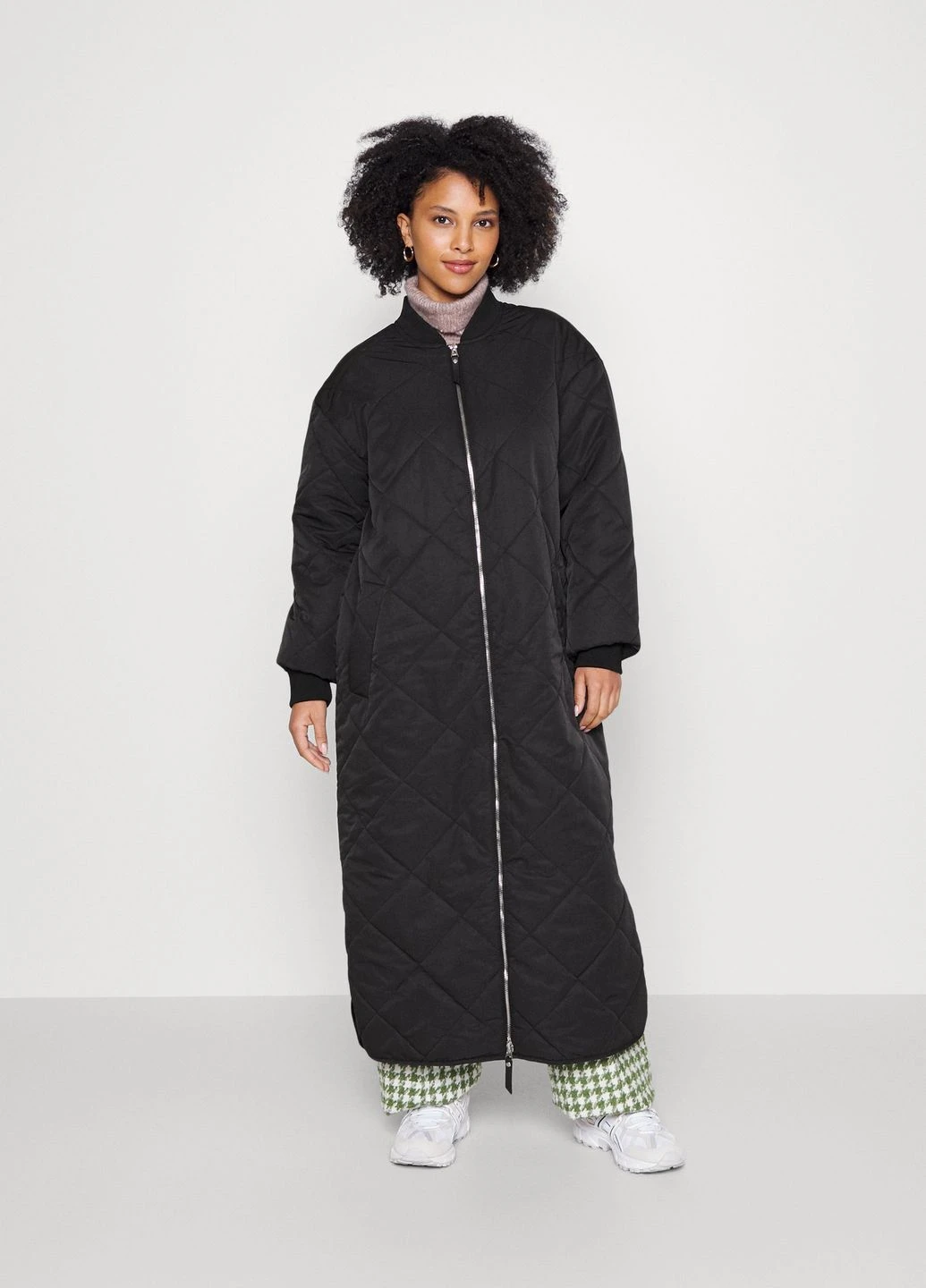 Чорне Пальто Vero Moda