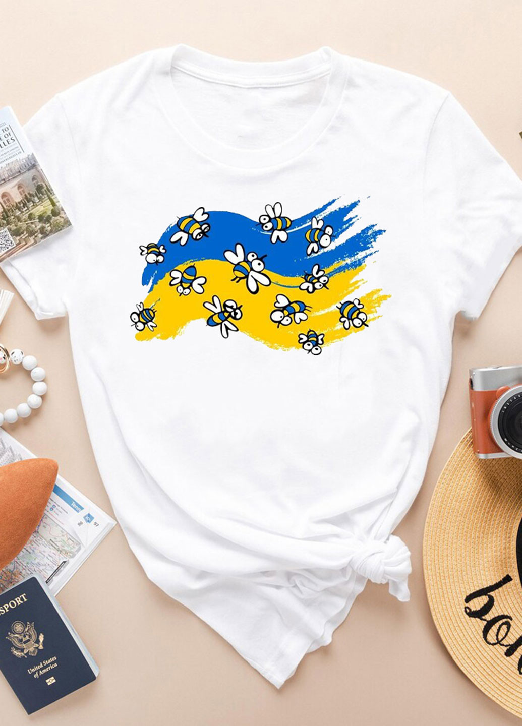 Біла демісезон футболка жіноча біла bees ukrainian Love&Live