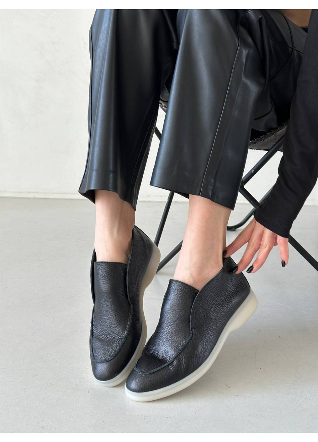 VZUTIK Жіночі шкіряні лофери 40 чорний з натуральна шкіра, україна — демісезон (262375484)