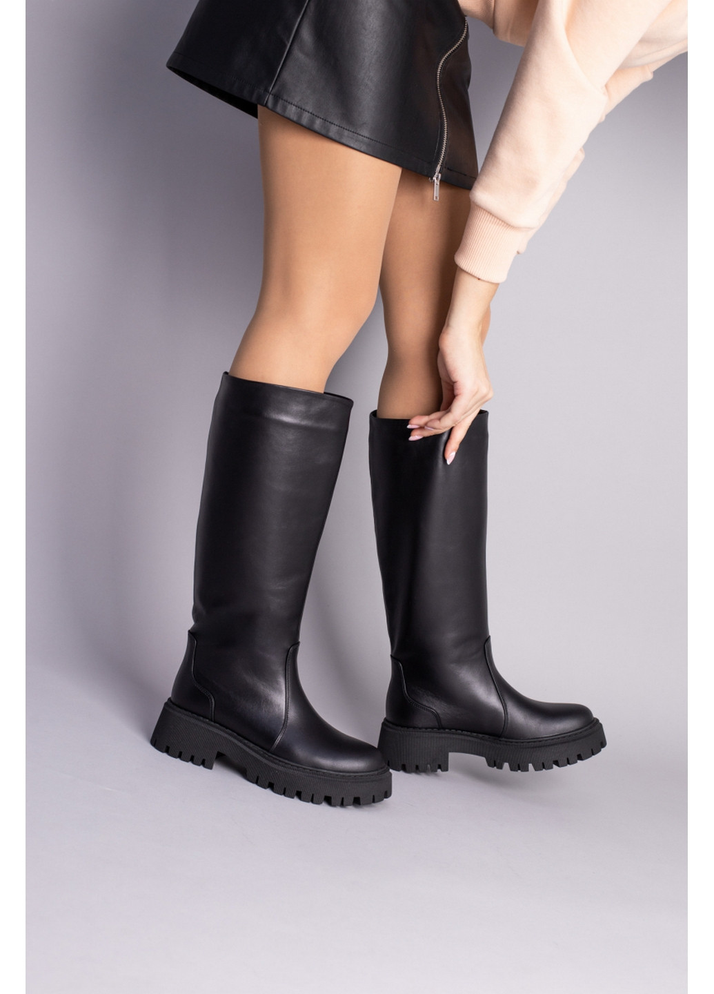 Жіночі шкіряні чоботи-труби 41 VZUTIK (262375399)
