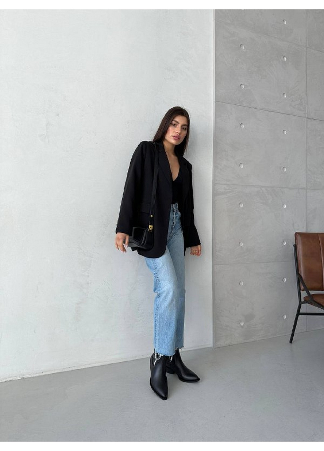 Осенние женские кожаные казаки на каблуке 39 VZUTIK