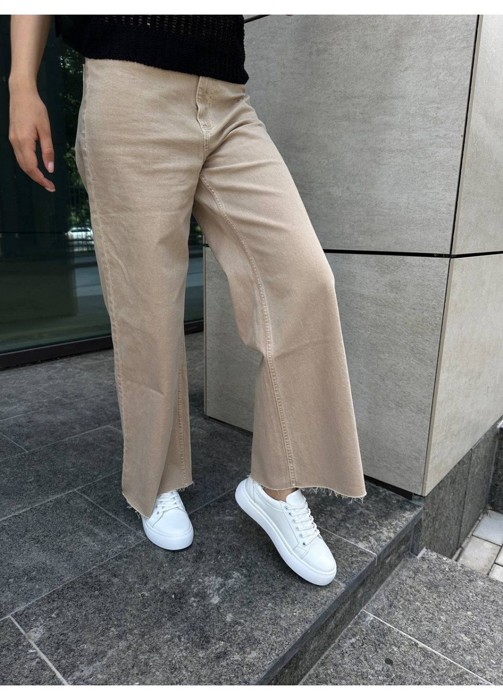 Білі жіночі шкіряні кеди 37 VZUTIK