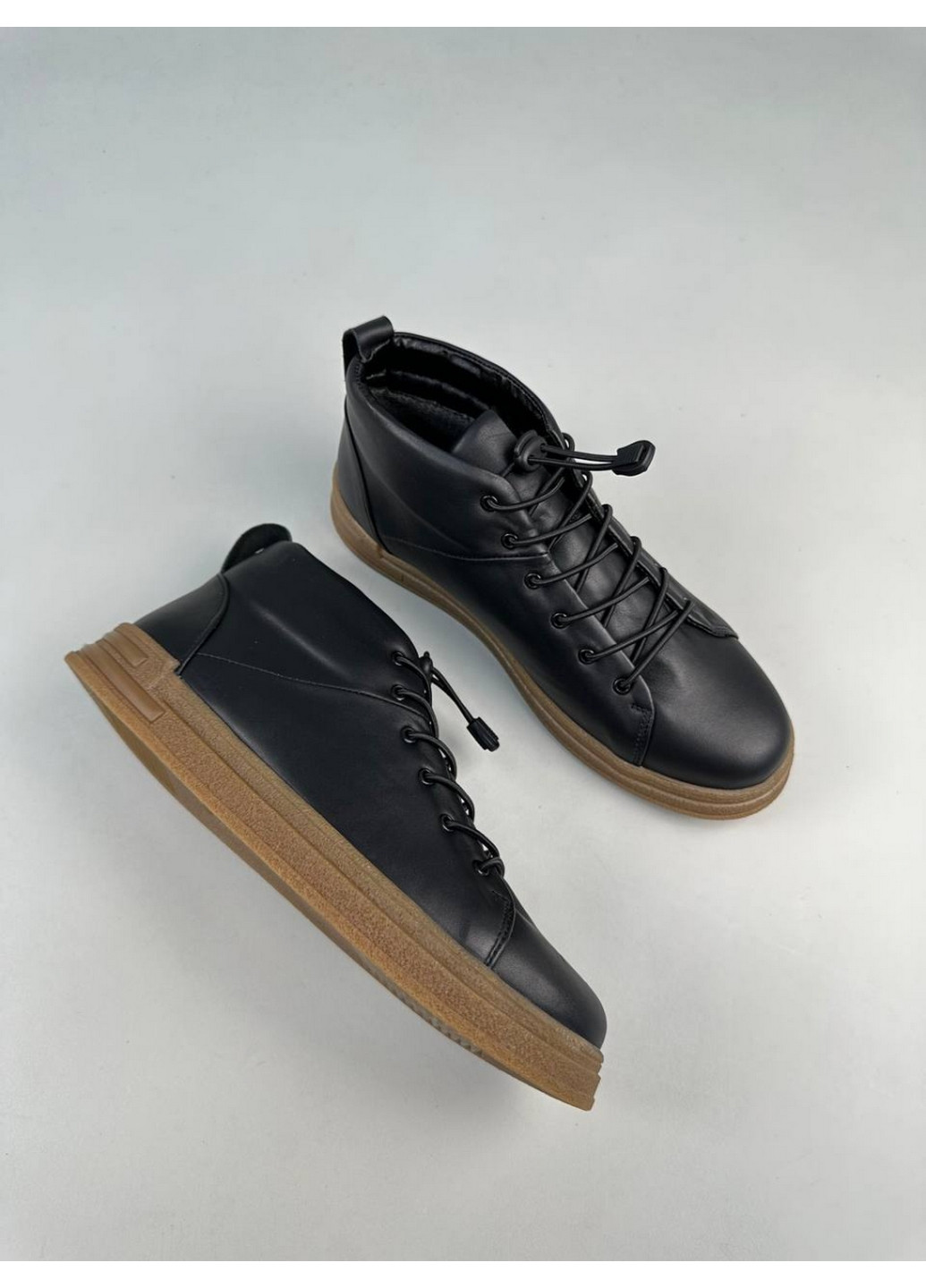 Черные осенние мужские кожаные ботинки 40 VZUTIK