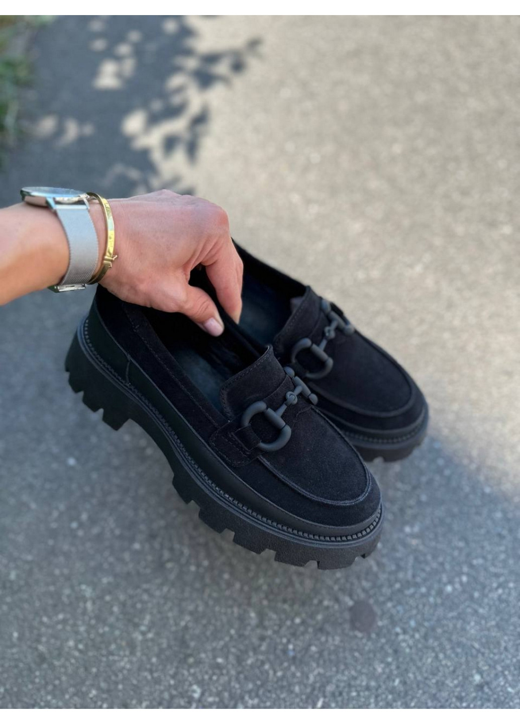 VZUTIK Жіночі замшеві лофери 38 чорний з натуральна замша, україна — демісезон (262378539)