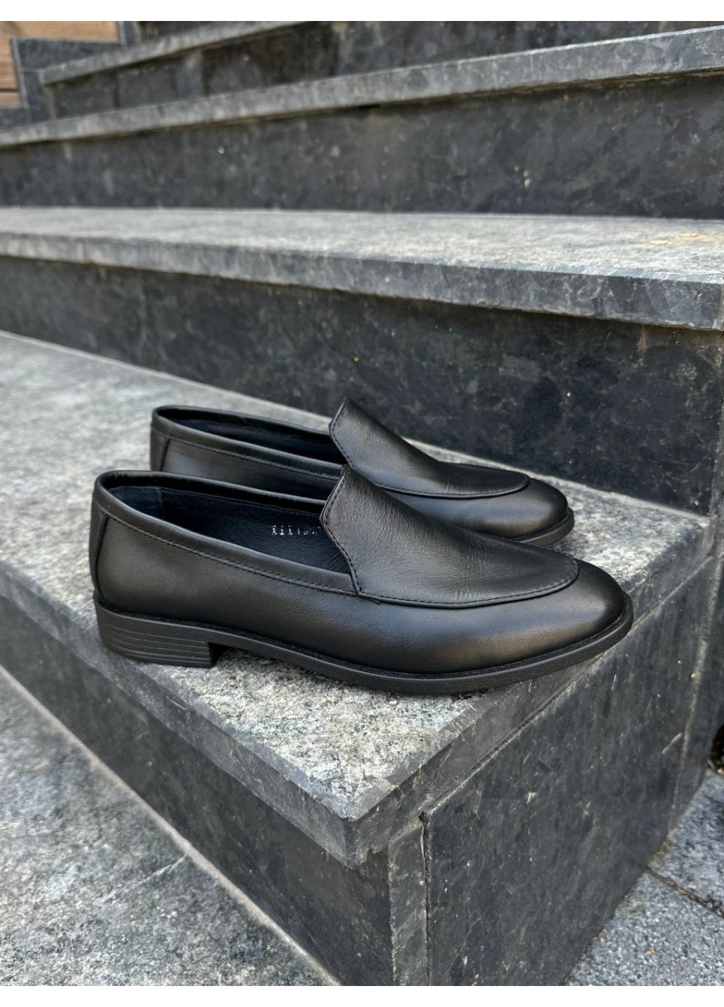 VZUTIK Женские кожаные лоферы 38 черный з натуральная кожа, украина — демисезон (262378217)