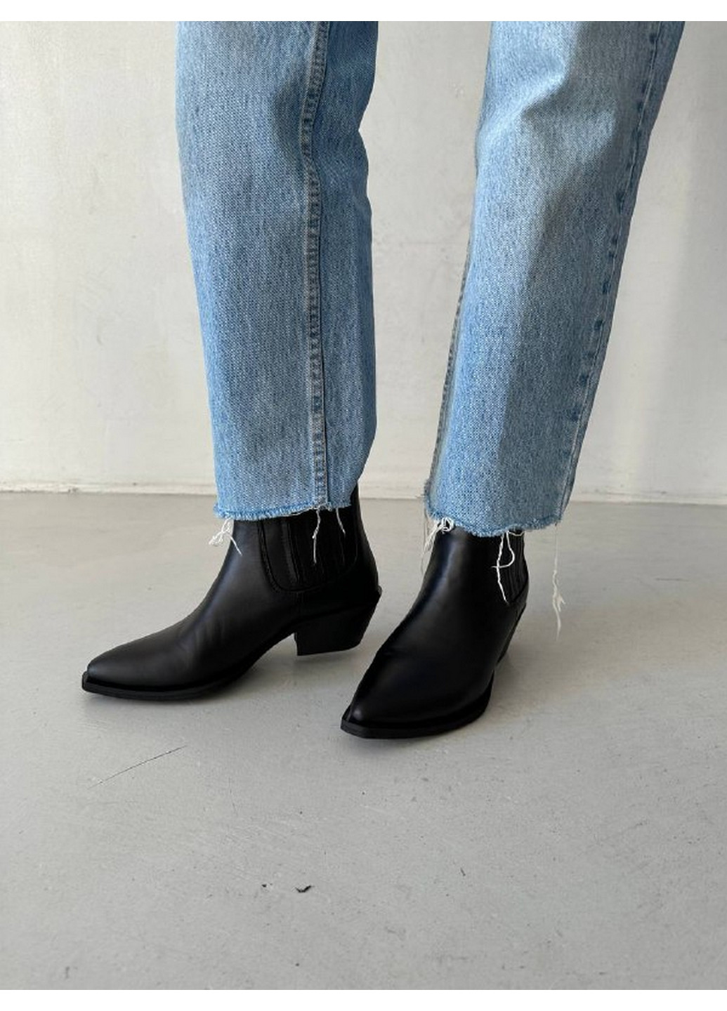 Жіночі шкіряні козаки на підборах 37 VZUTIK (262378574)