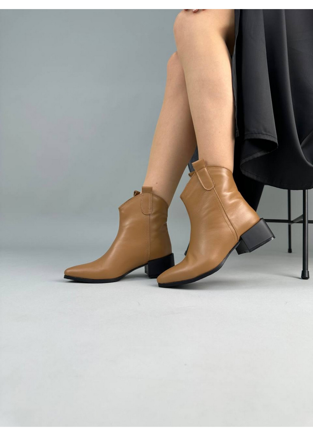 Жіночі шкіряні козаки на підборах 41 VZUTIK (262378302)