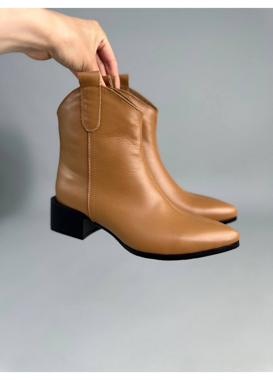 Жіночі шкіряні козаки на підборах 41 VZUTIK (262378302)