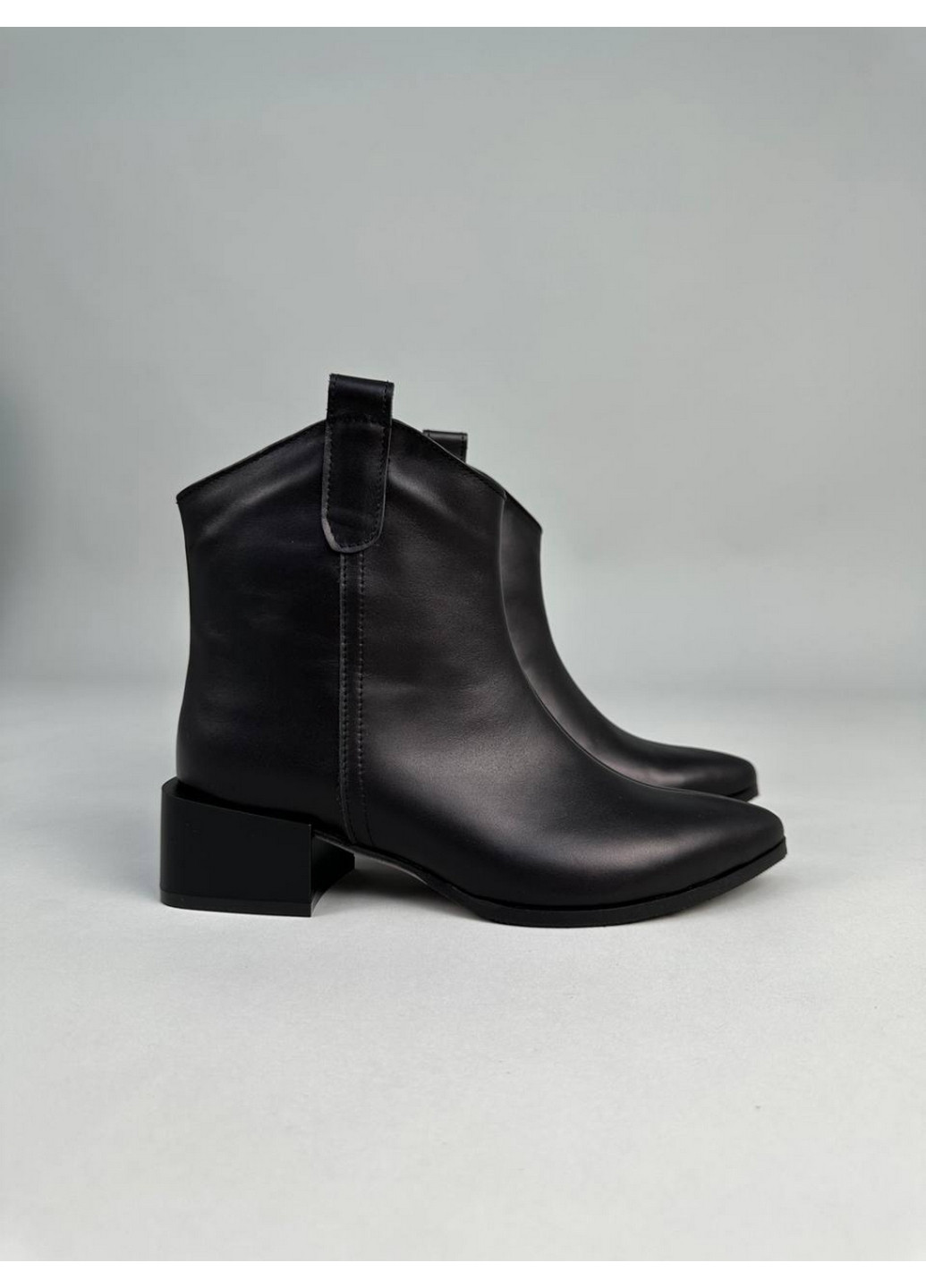 Жіночі шкіряні козаки на підборах 39 VZUTIK (262378543)