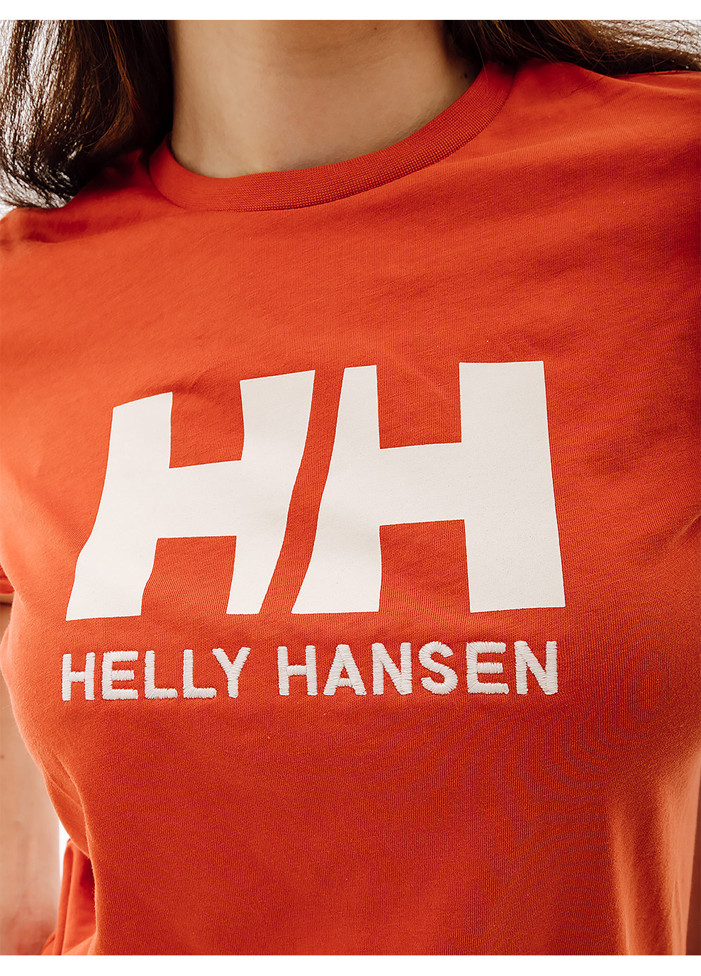 Оранжевая демисезон женская футболка hely hansen w hh logo t-shirt оранжевый Helly Hansen