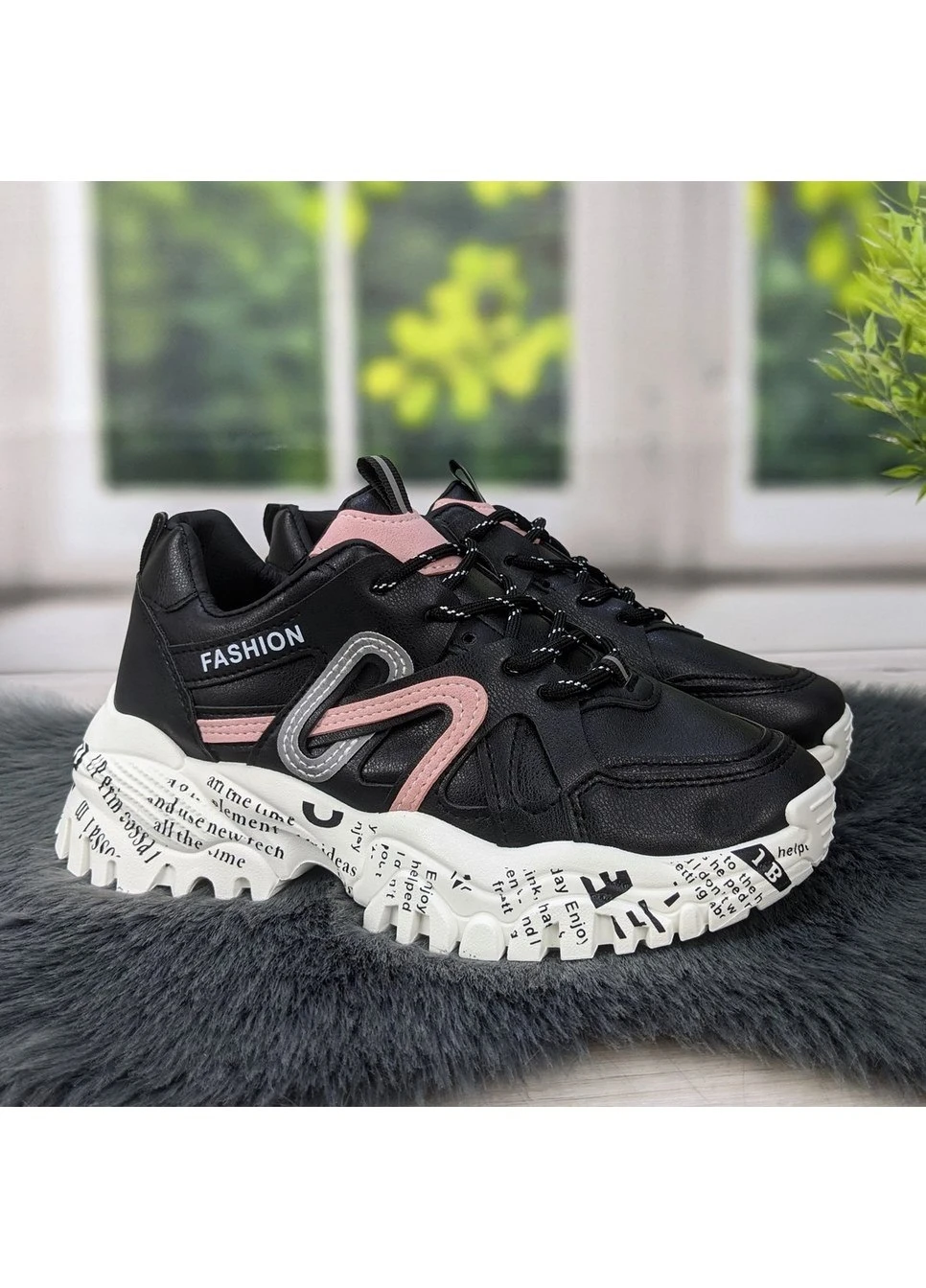 Кроссовки женские на объемной подошве Fashion чёрные демисезоны (262596867)