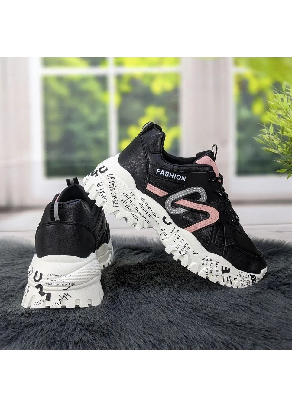 Кроссовки женские на объемной подошве Fashion чёрные демисезоны (262596867)