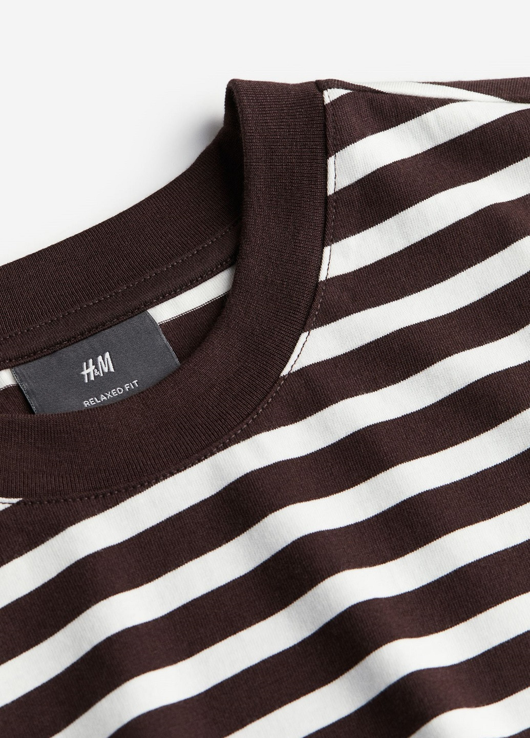 Темно-коричнева футболка H&M