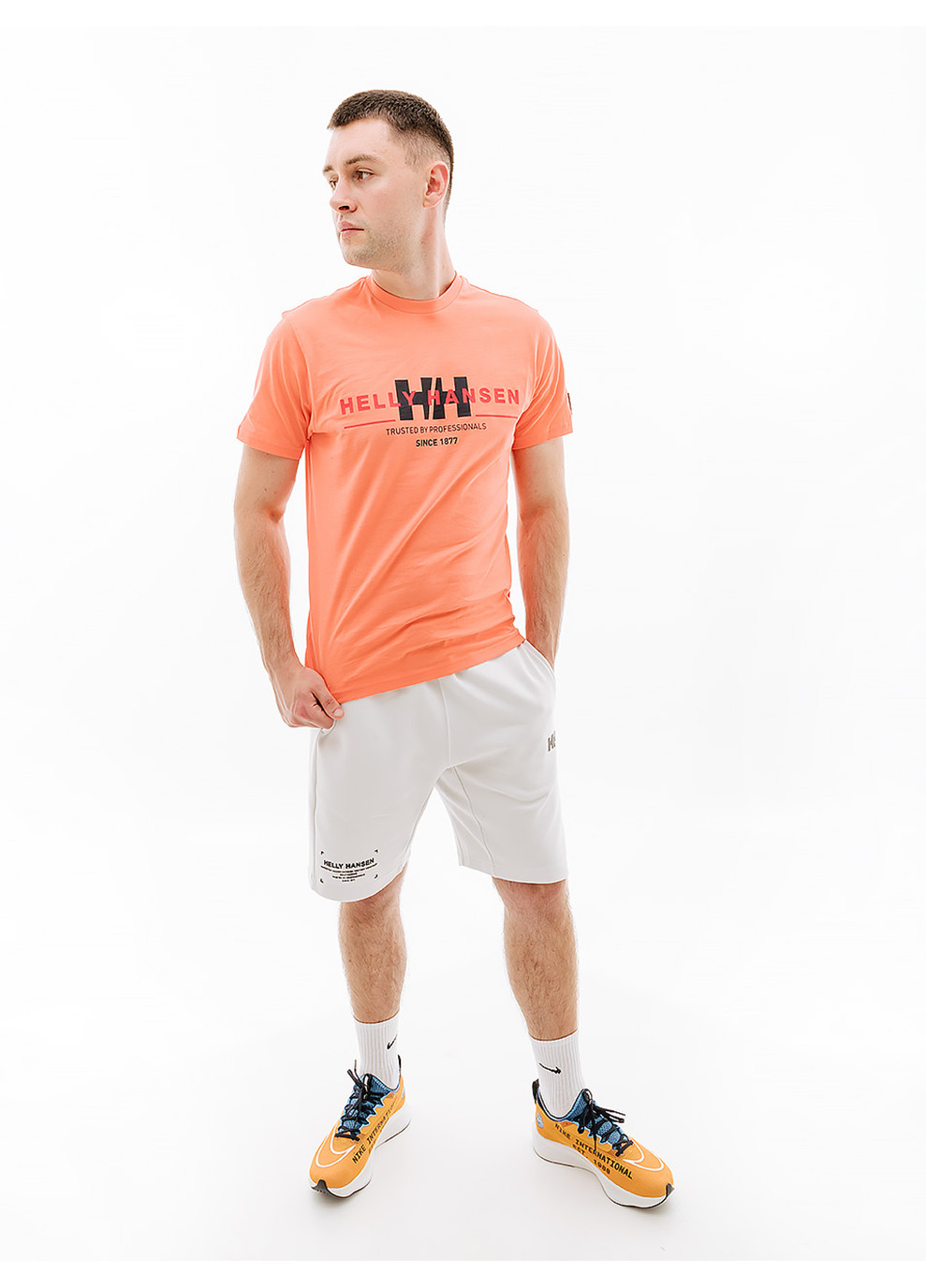 Оранжевая мужская футболка rwb graphic t-shirt оранжевый Helly Hansen