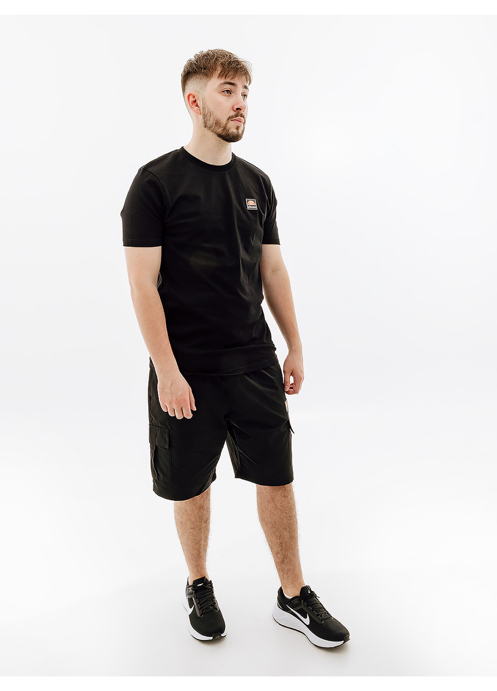 Чорна чоловіча футболка pertuso tee чорний Ellesse