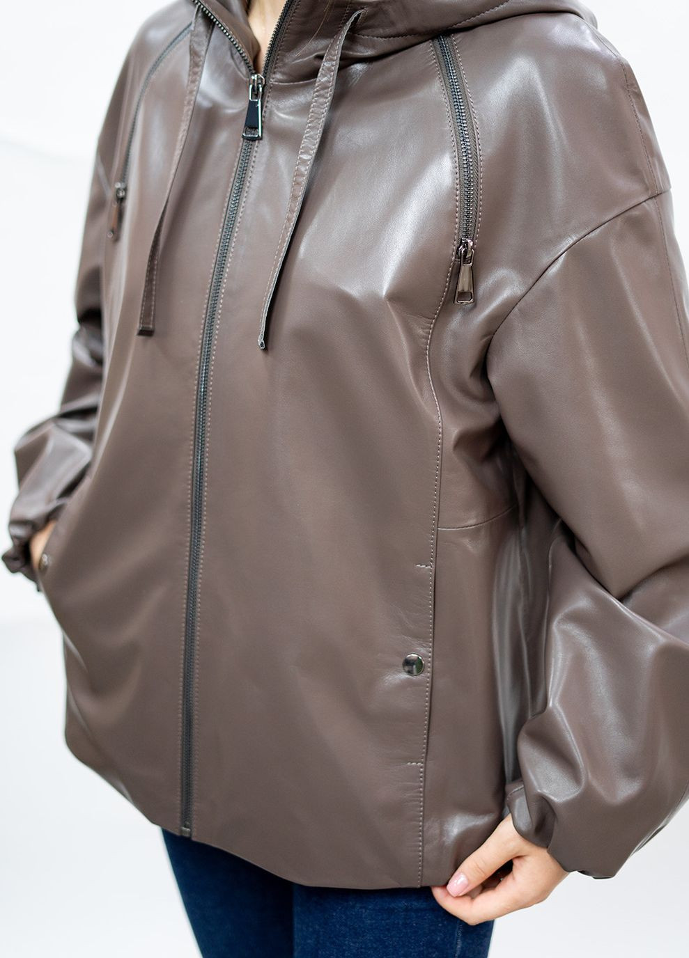 Кавова демісезонна жіноча шкіряна куртка весна Fabio Monti