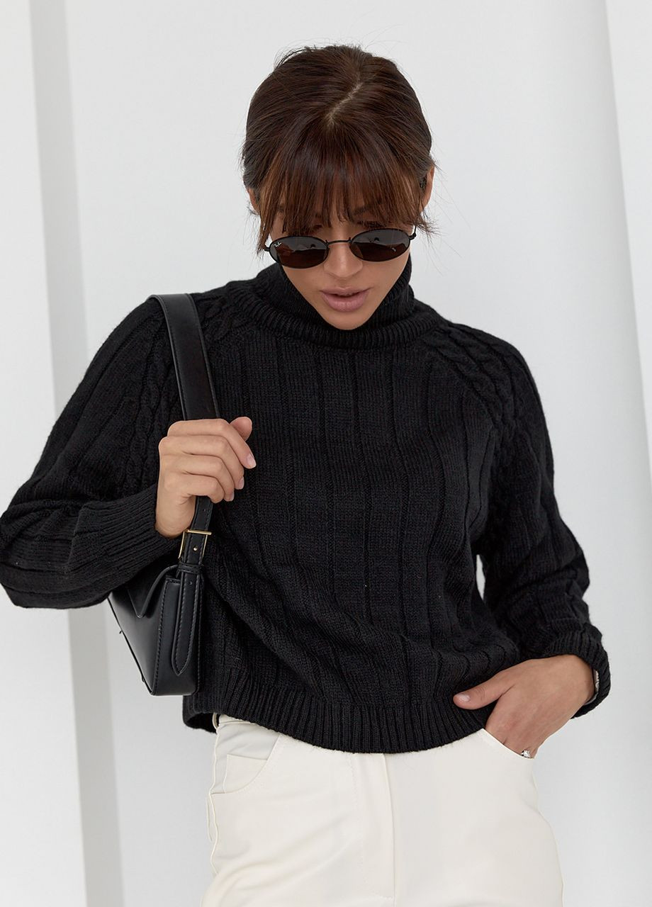 Черный демисезонный женский вязаный свитер с рукавами-регланами Lurex