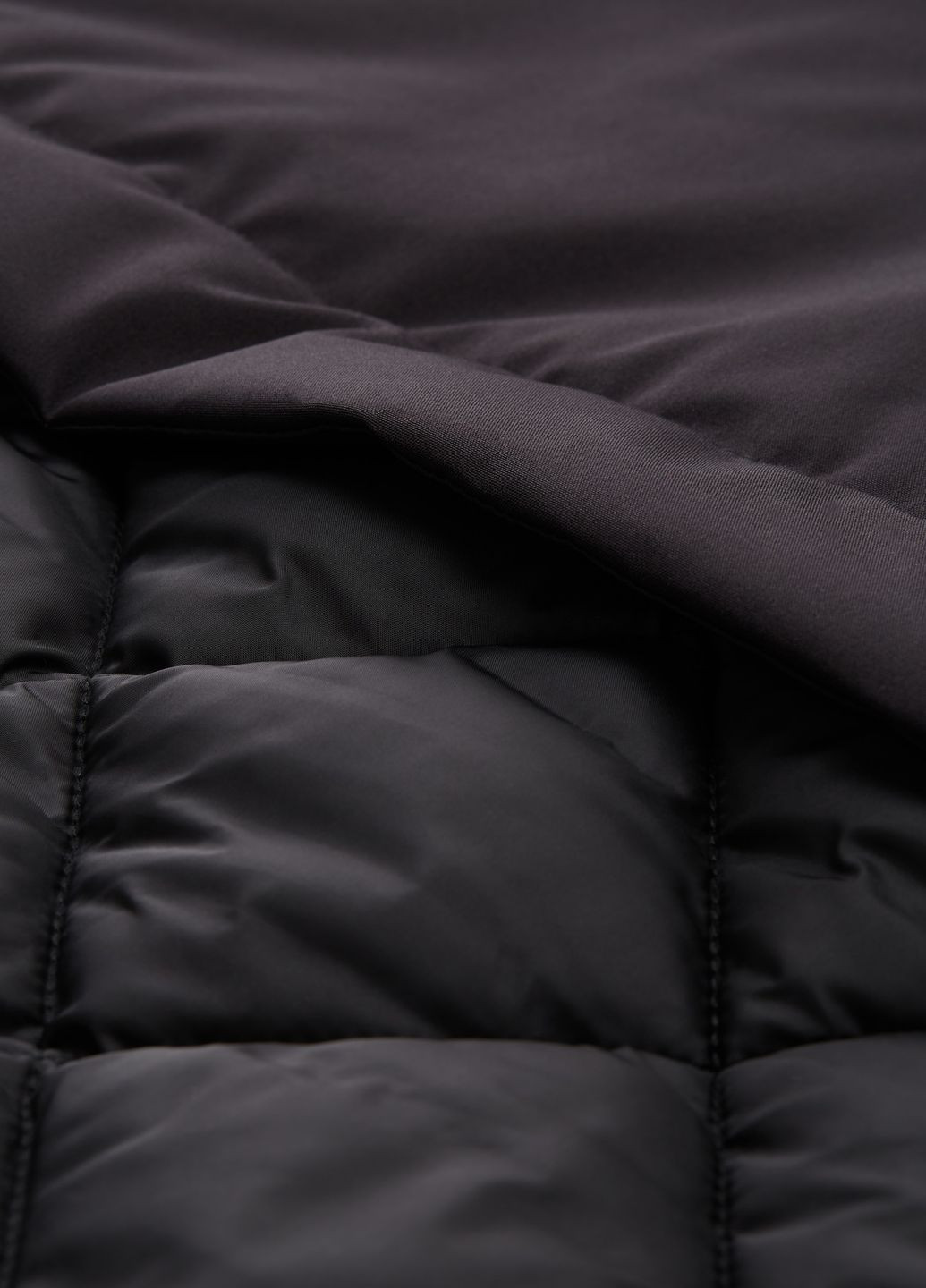 Черная демисезонная куртка со съемным капюшоном Tom Tailor