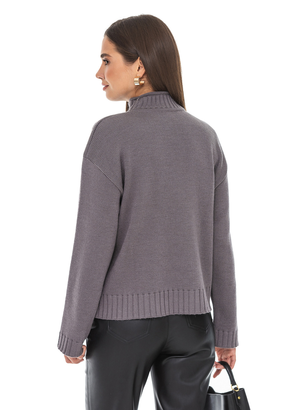 Серый свободный свитер - стойка SVTR