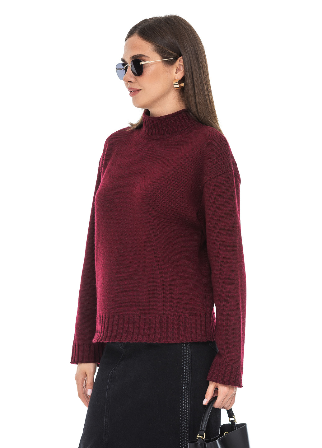 Бордовый свободный свитер - стойка SVTR