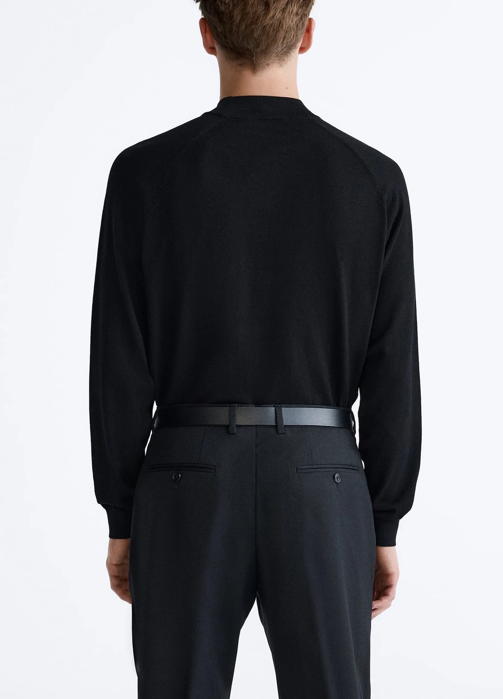 Черный демисезонный свитер Zara
