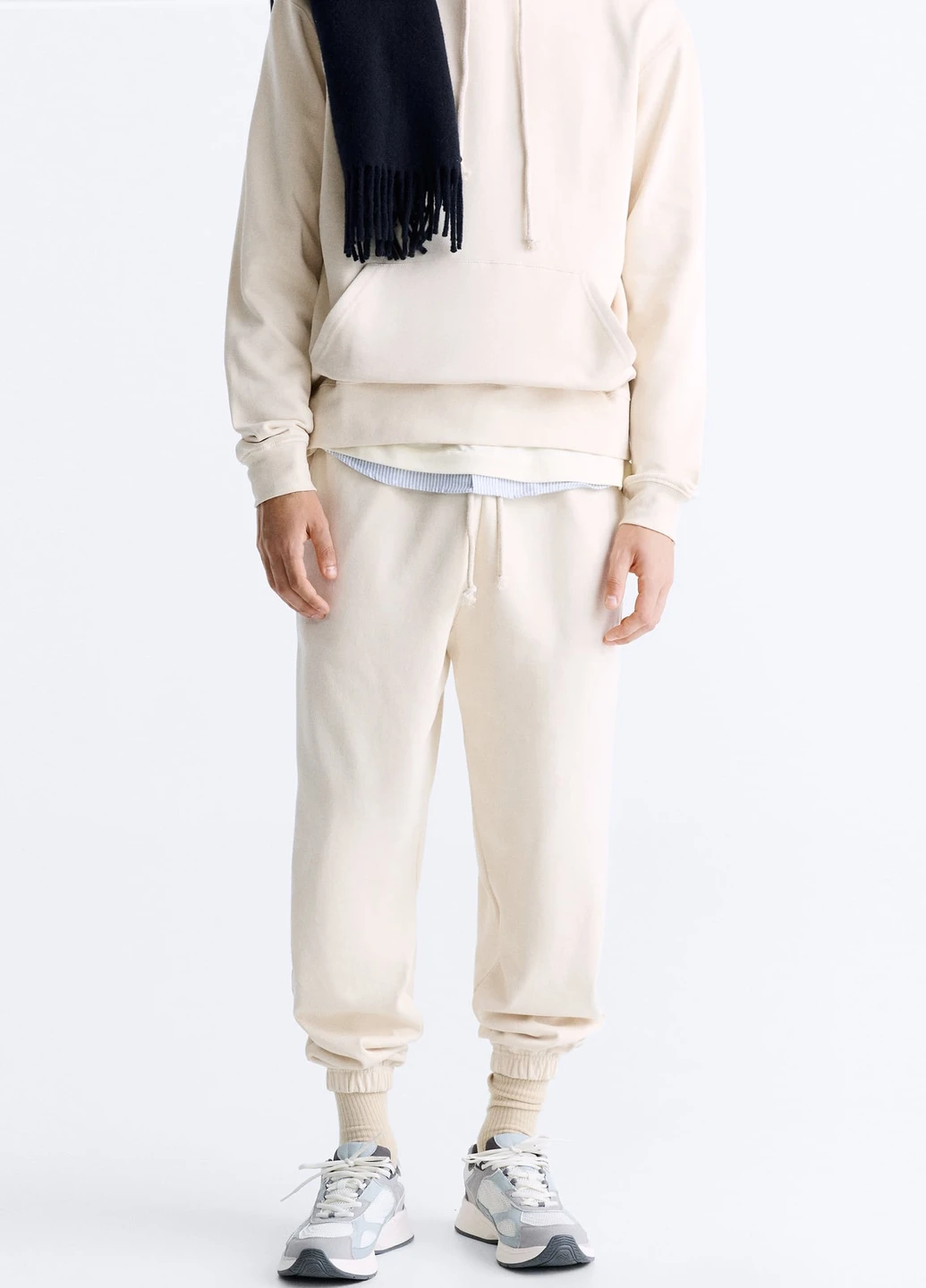 Жемчужные спортивные демисезонные брюки Zara