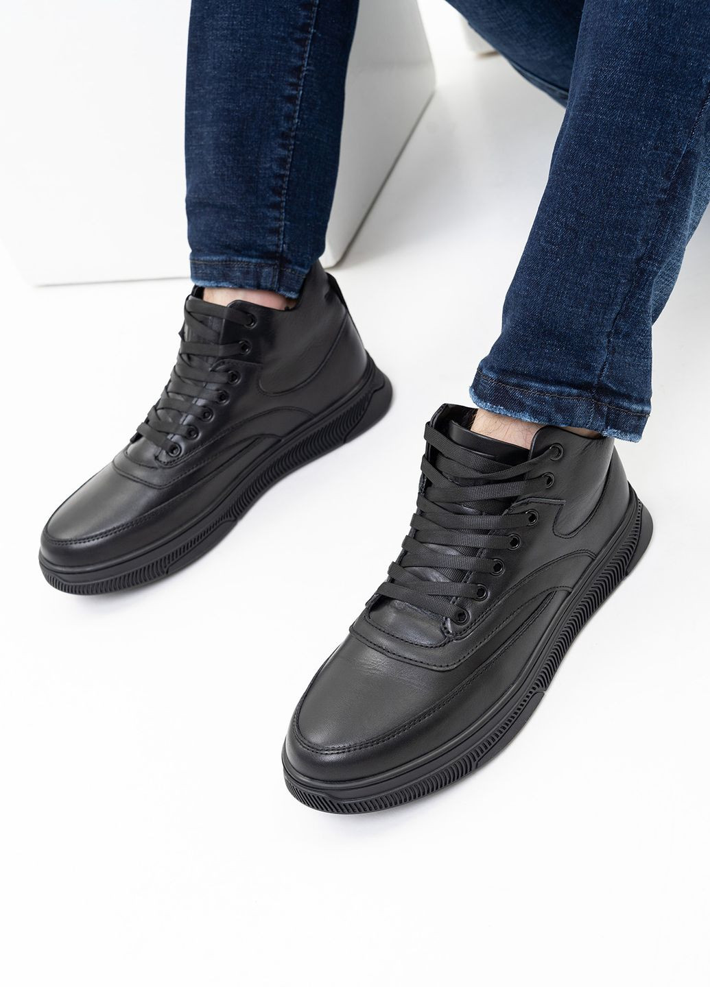 Черные осенние ботинки мужские хайкеры ISSA PLUS