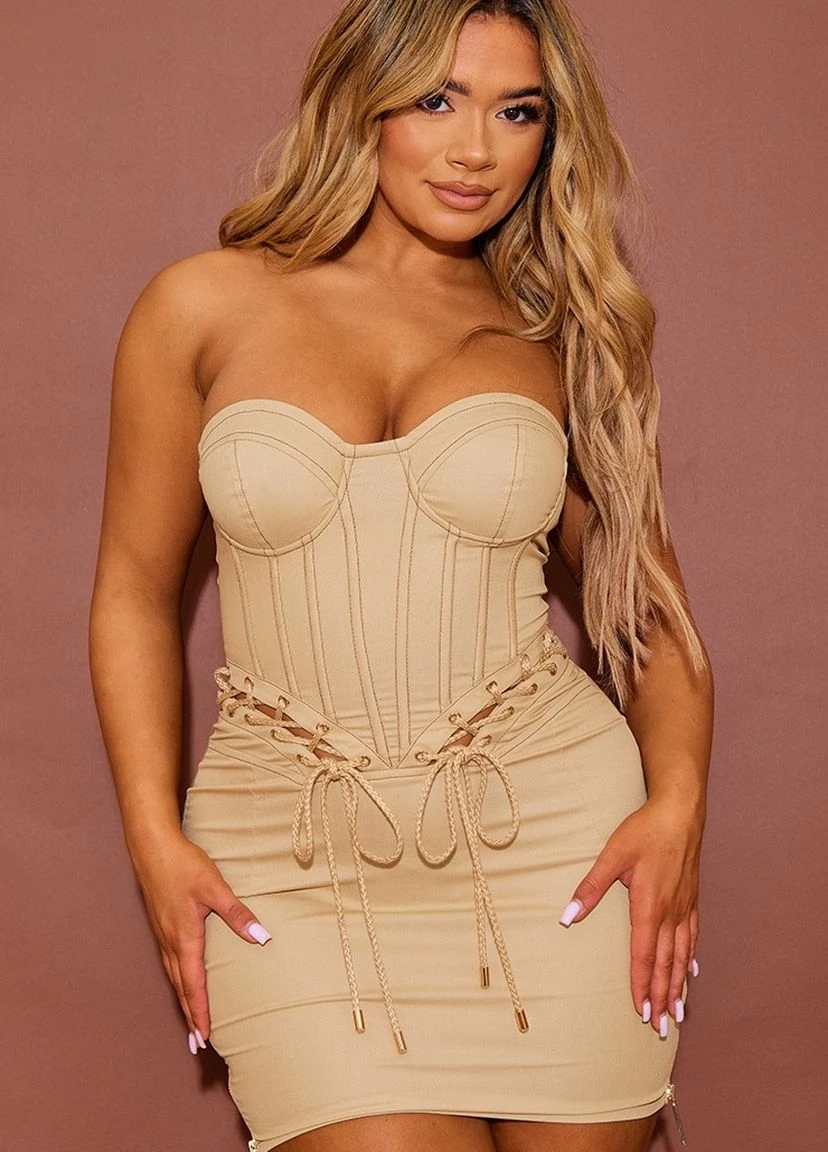 Бежева сукня PrettyLittleThing