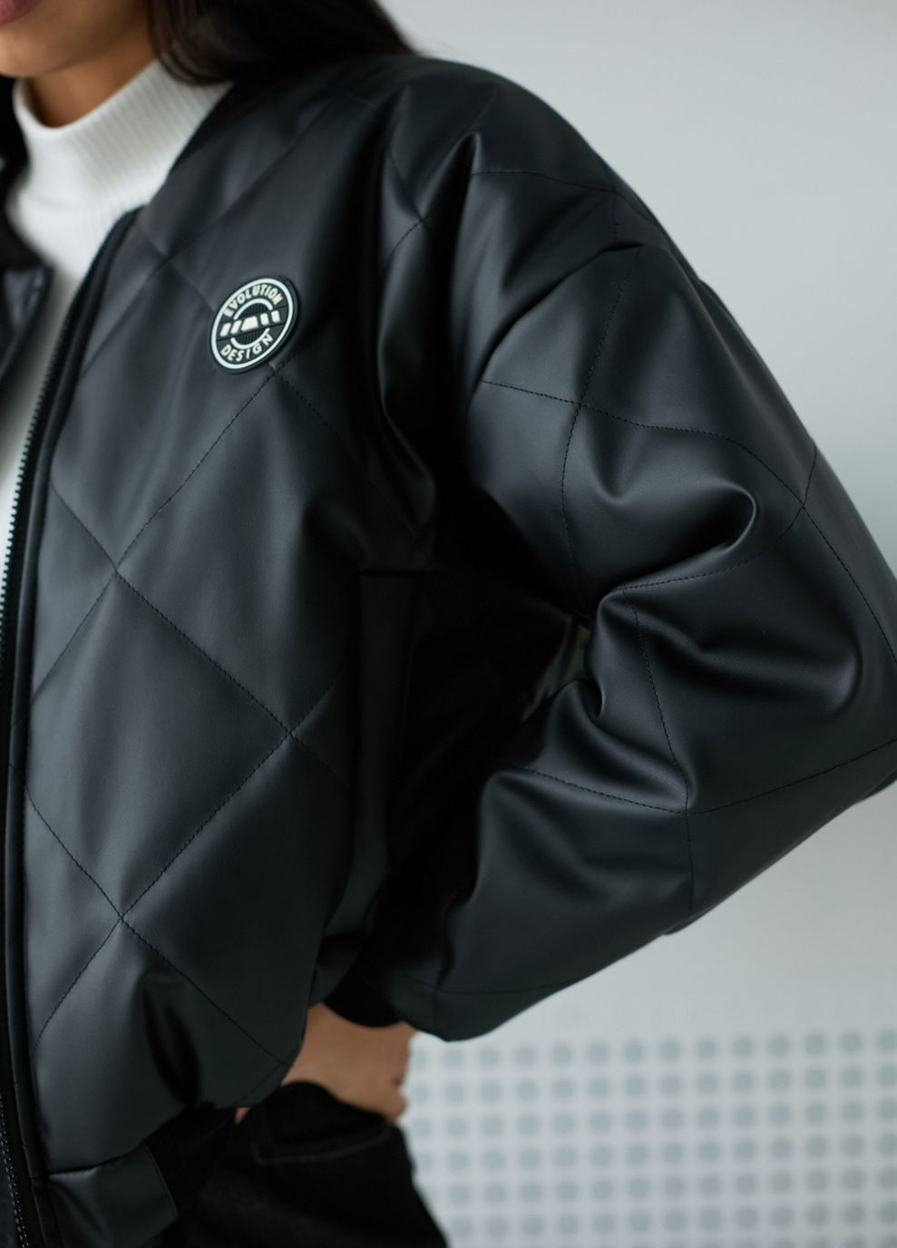 Чорна демісезонна куртка-бомбер Liton