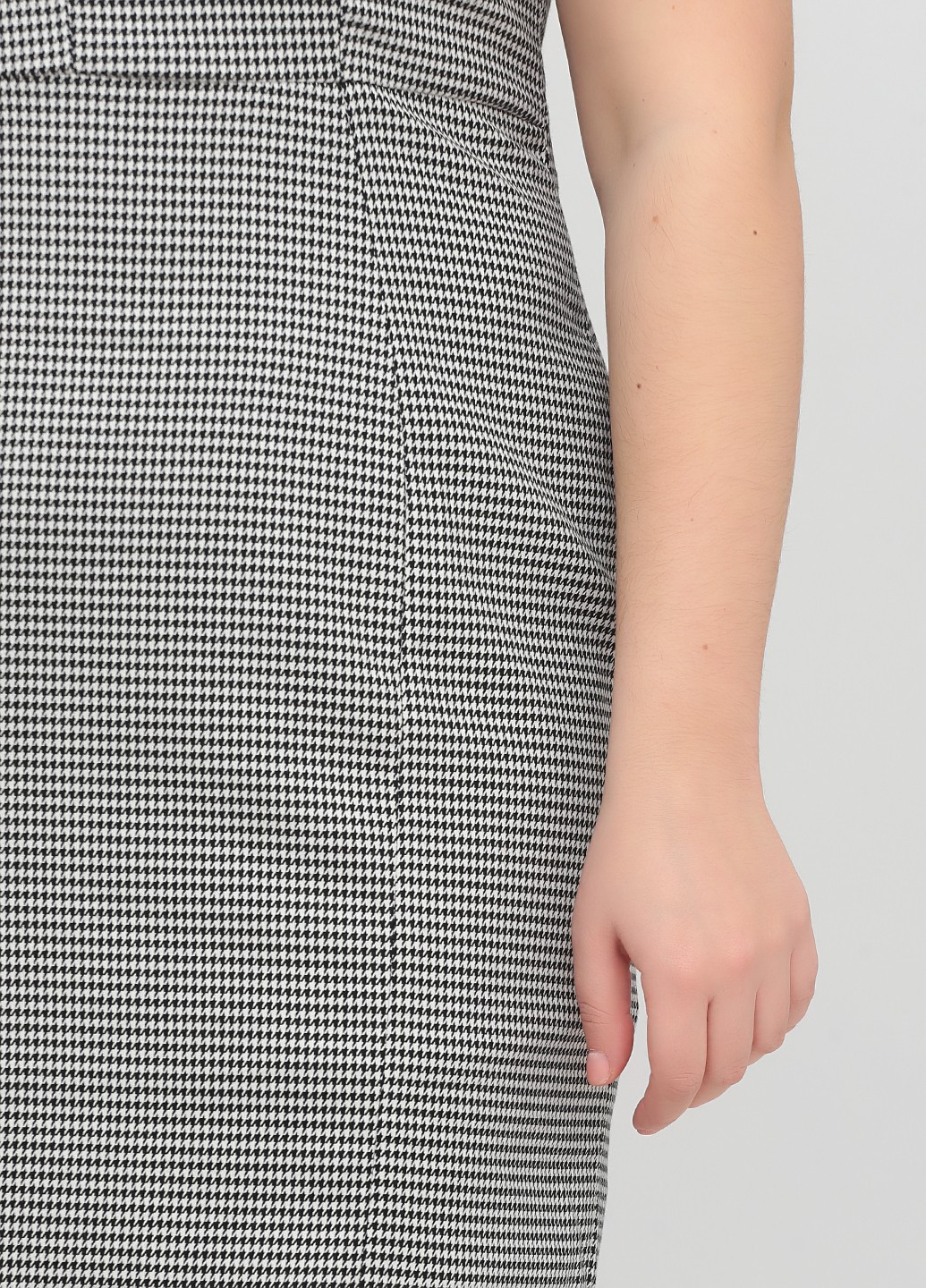 Білий сукня H&M з візерунком "гусяча лапка"