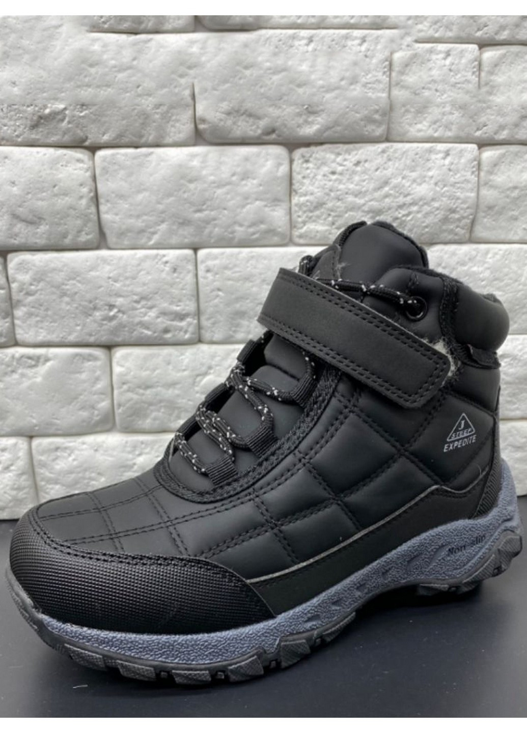 Черные зимние зимние ботинки на овчине cn40294-30 Jong Golf