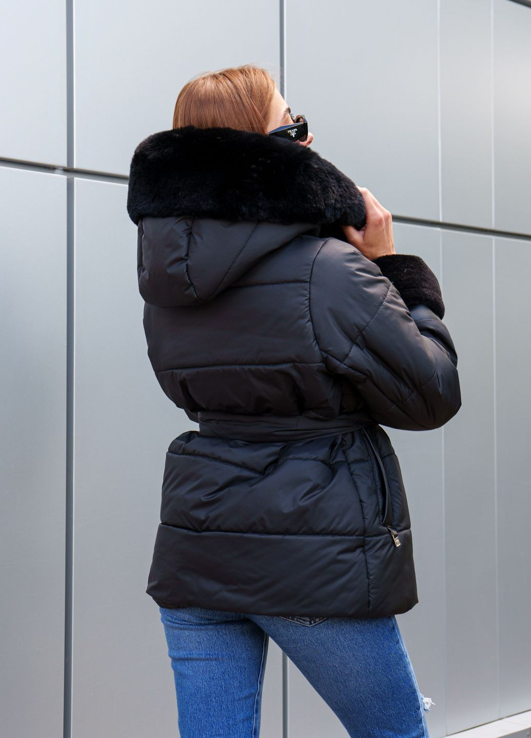 Чорна зимня куртка MN