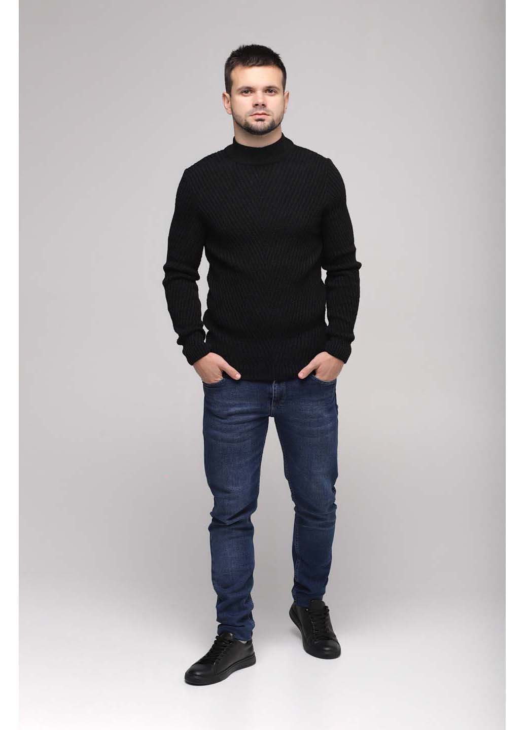 Черный демисезонный свитер Lagos