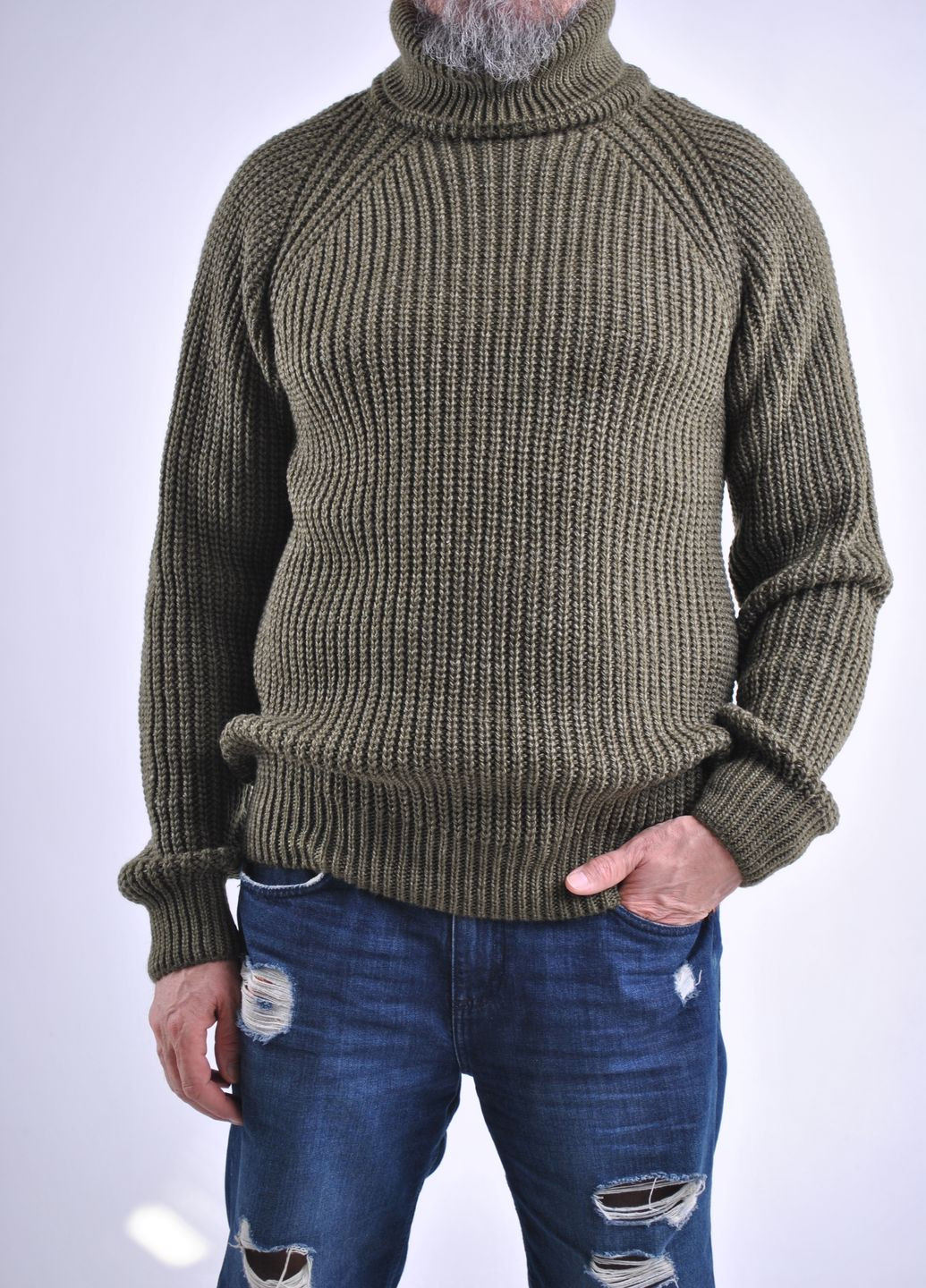 Оливковый (хаки) зимний теплый свитер крупной вязки Berta Lucci