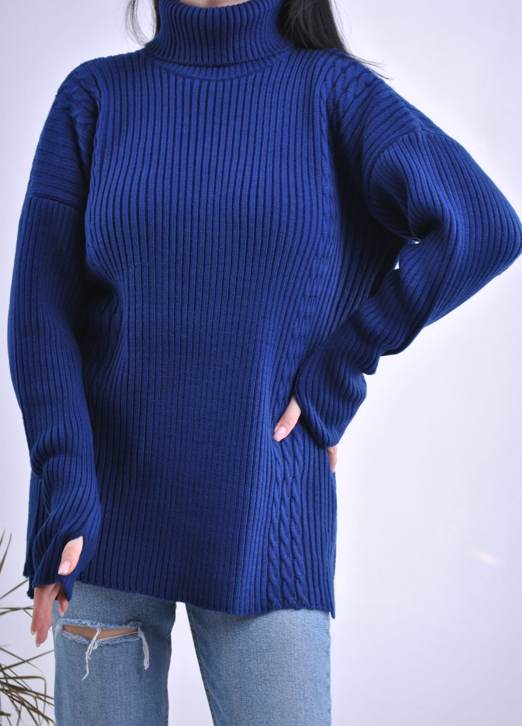 Синій зимовий подовжений светр Berta Lucci