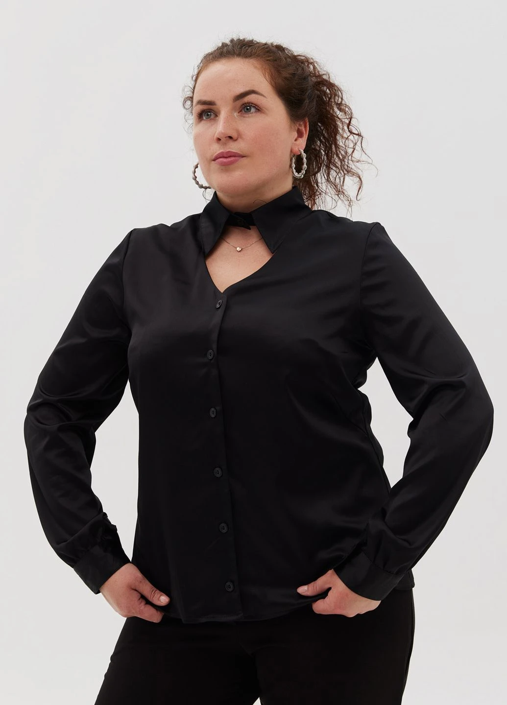 Чорна блуза aila Garne