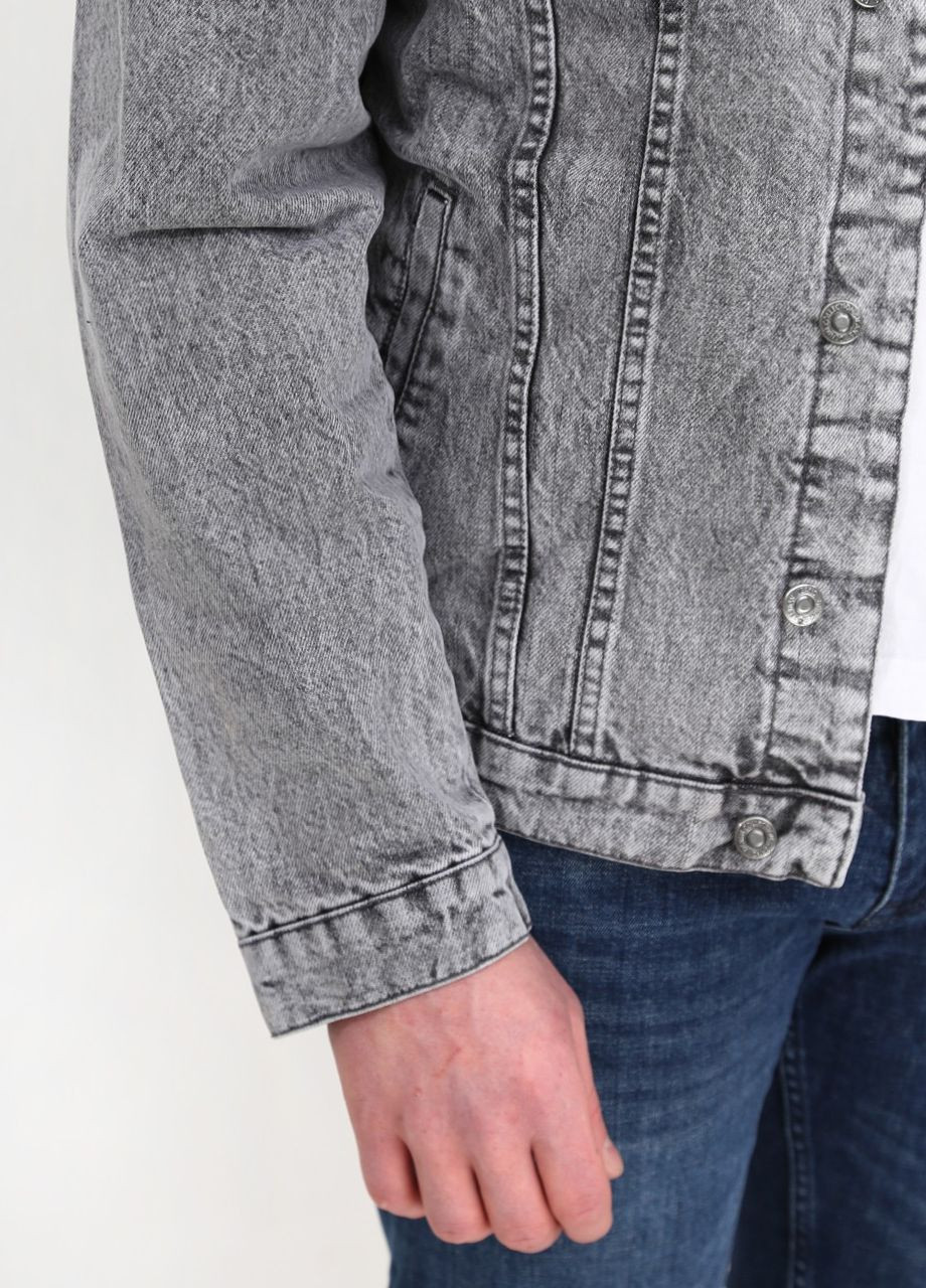Светло-серая демисезонная куртка мужская джинсовая светло-серая с мехом внутри JEANSclub Прямая