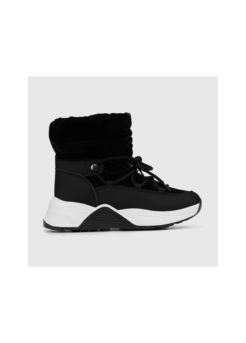 Черные сапоги дутики Happy