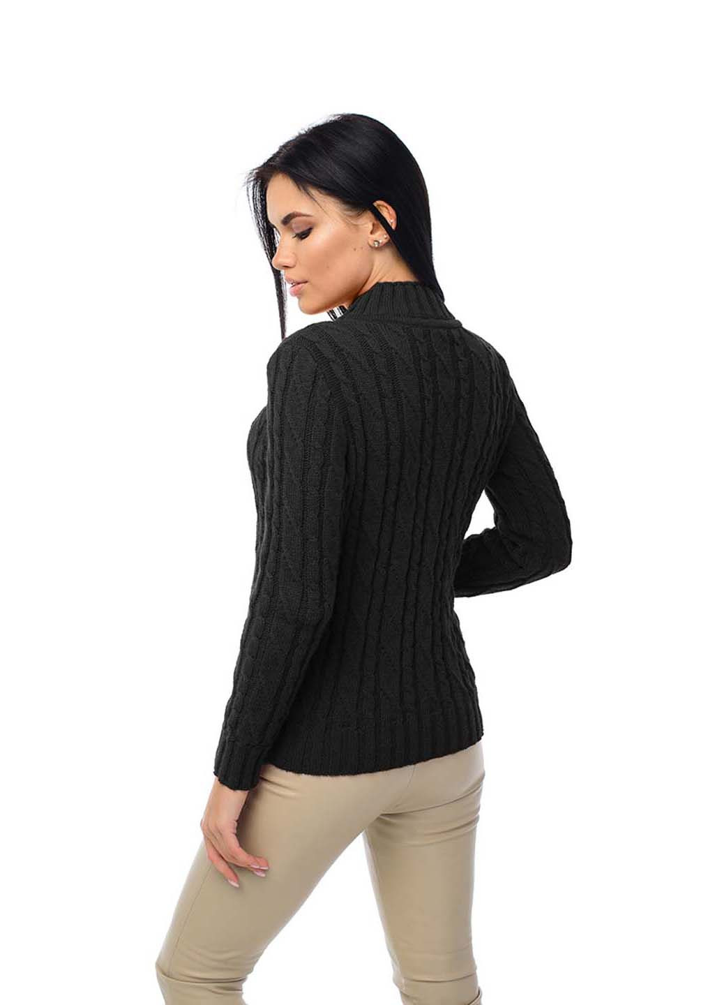 Черный демисезонный свитер SVTR